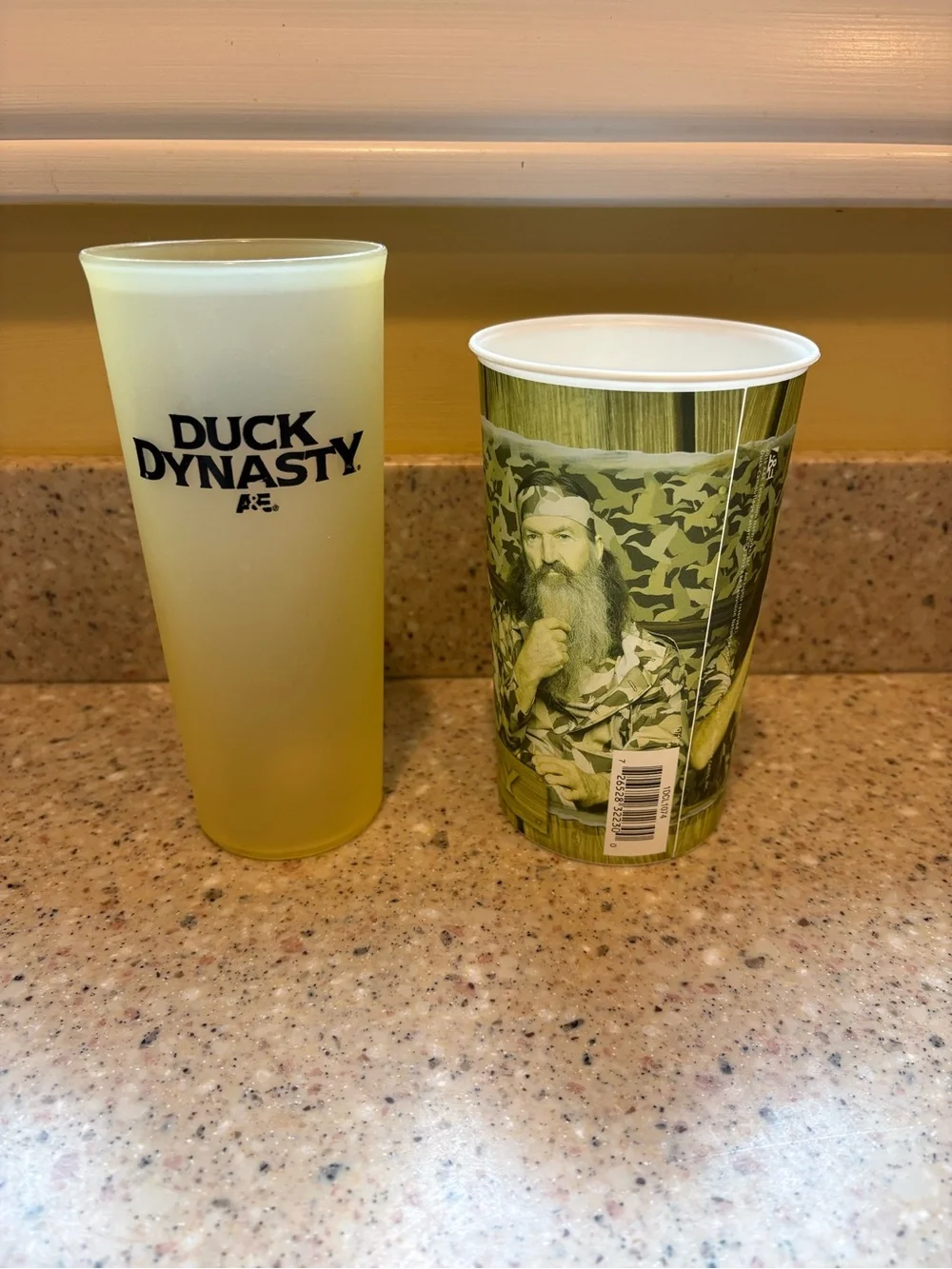 Bundle of 2 Duck Dynasty Plastic Cups by A&E